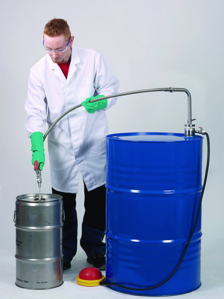 Lösemittelpumpe für Fußbetrieb, mit Auslaufschlauch