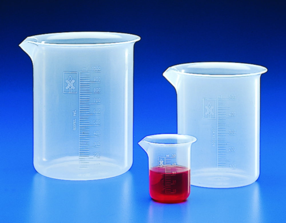 Becher, PP, niedrige Form, erhabene Graduierung