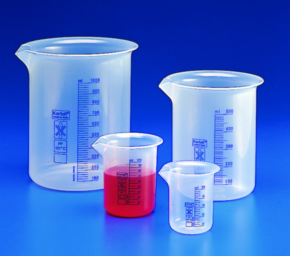 Becher, PP, niedrige Form, blaue Graduierung